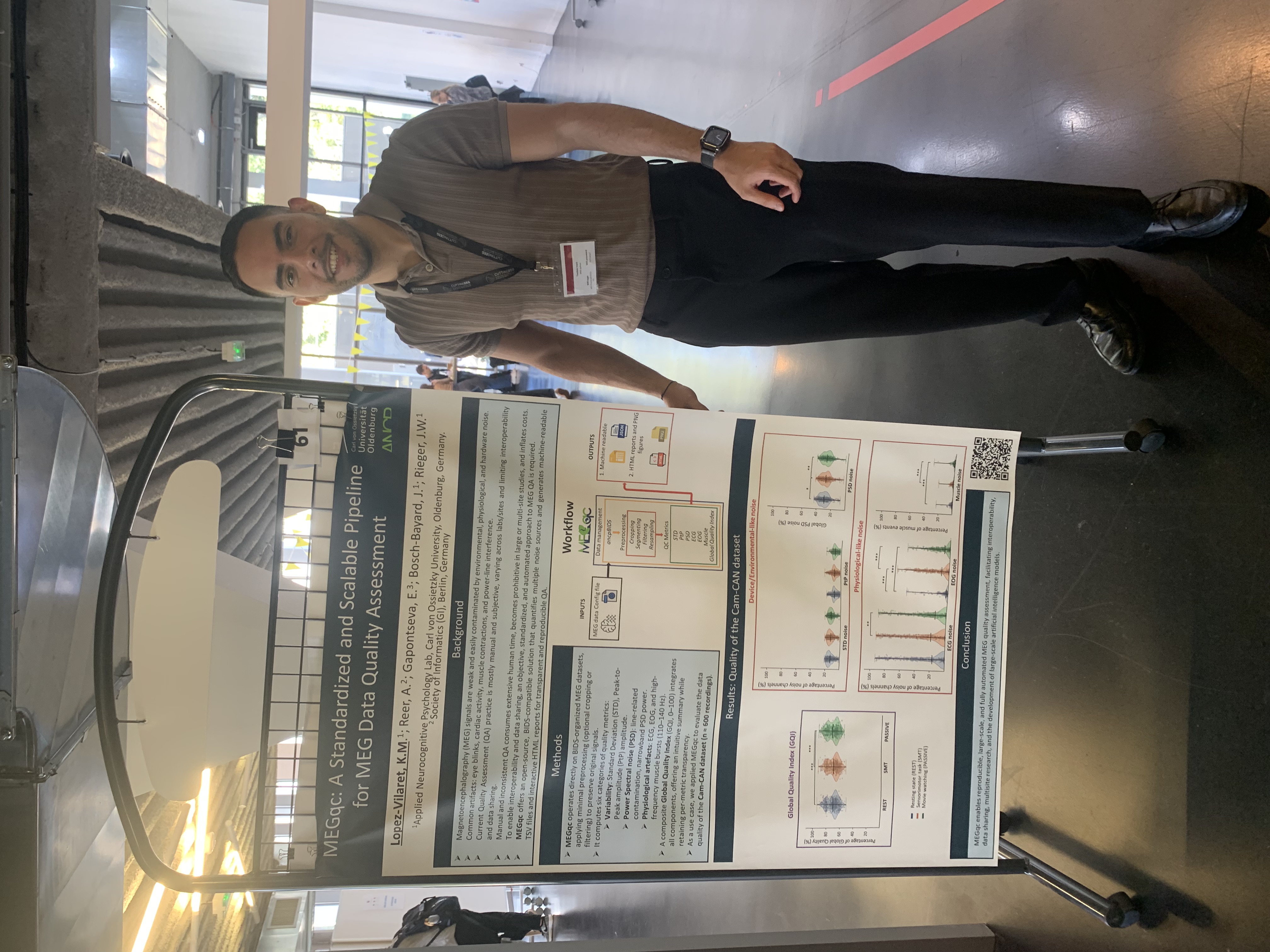 Karel with his poster at PracticalMEEG workshop